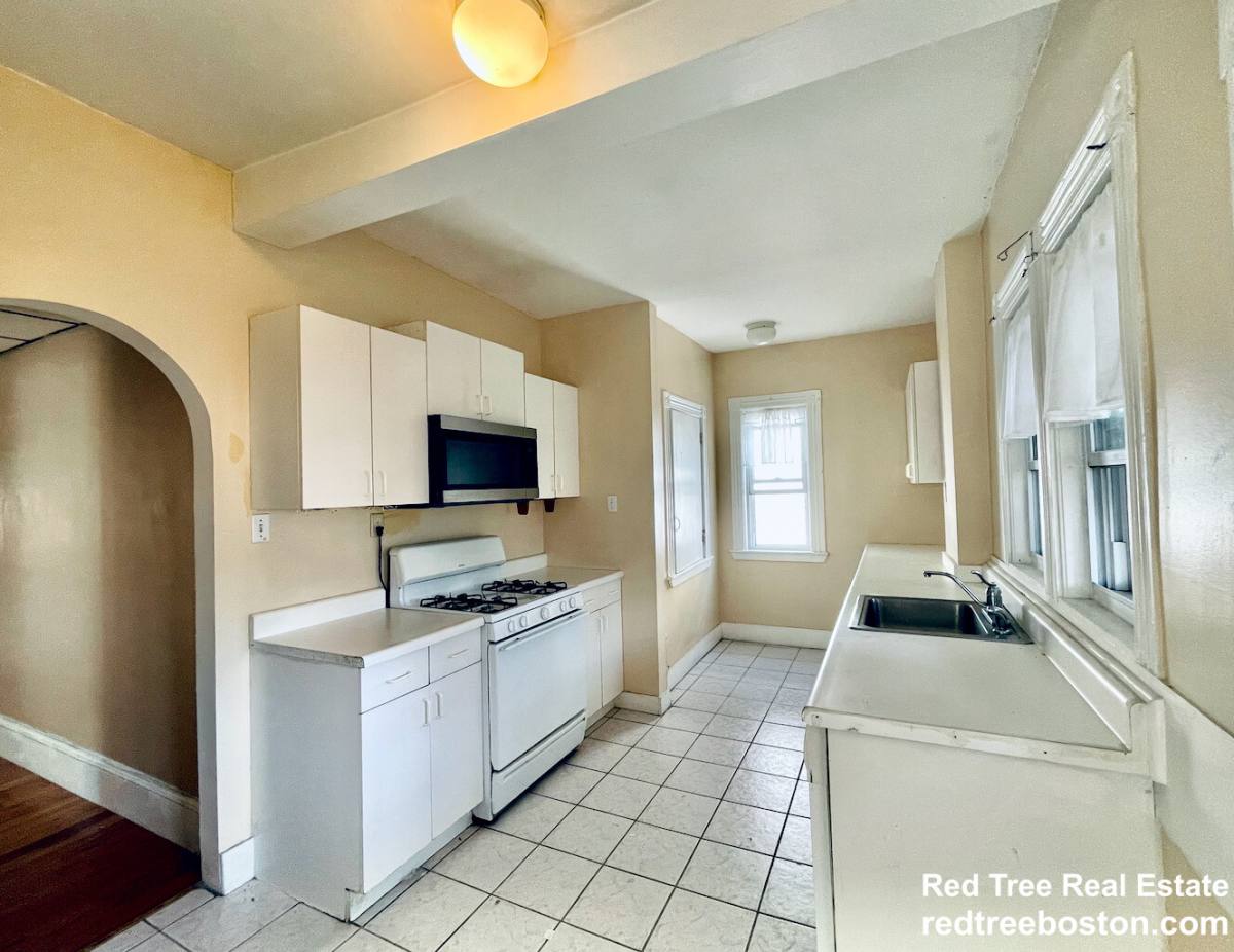 Apartment for rent at 3 Washburn Tr #3, Brookline, MA 02446