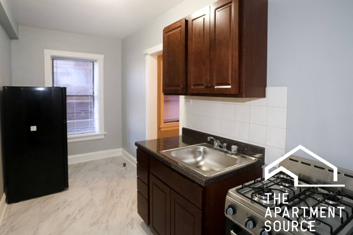 Apartment for rent at 4602 N Beacon St #4A, Chicago, IL 60640