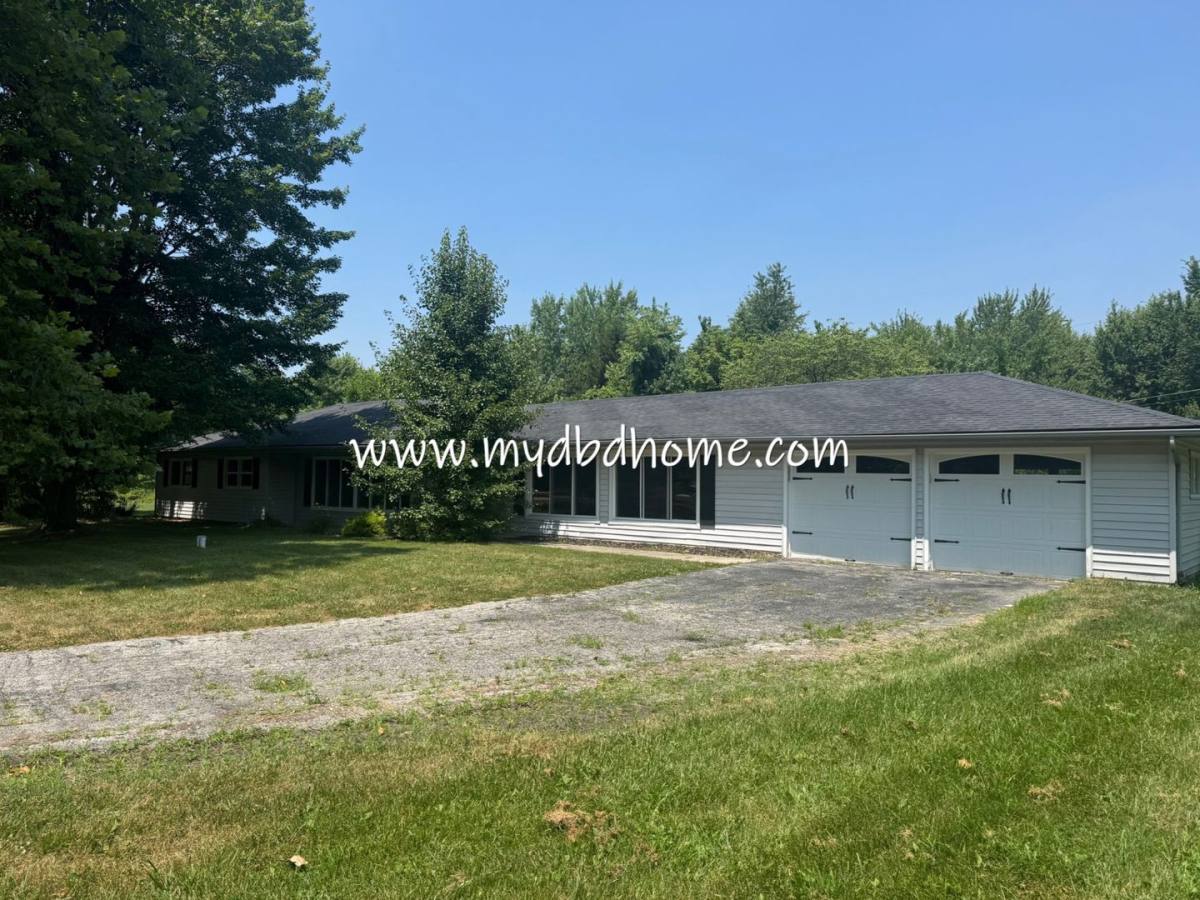 House for rent at 5033 Ranch Rd, Leo, IN 46765