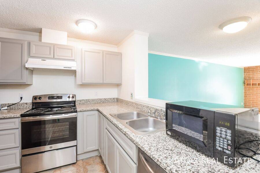 Condo for rent at 2880 S Locust St #S109, Denver, CO 80222