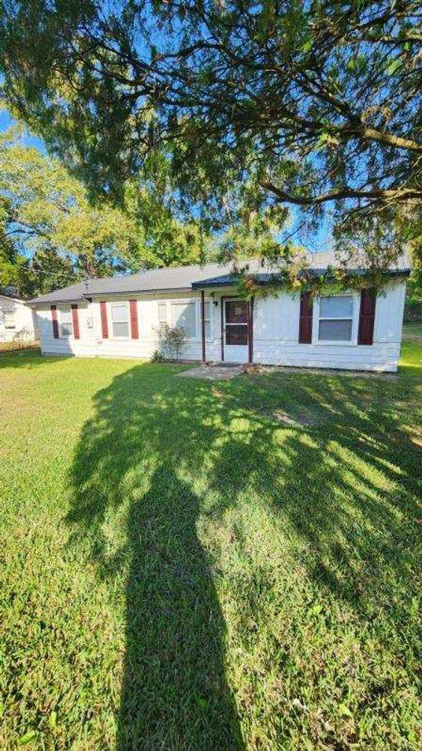 House for rent at 2422 Yates Dr, Augusta, GA 30906