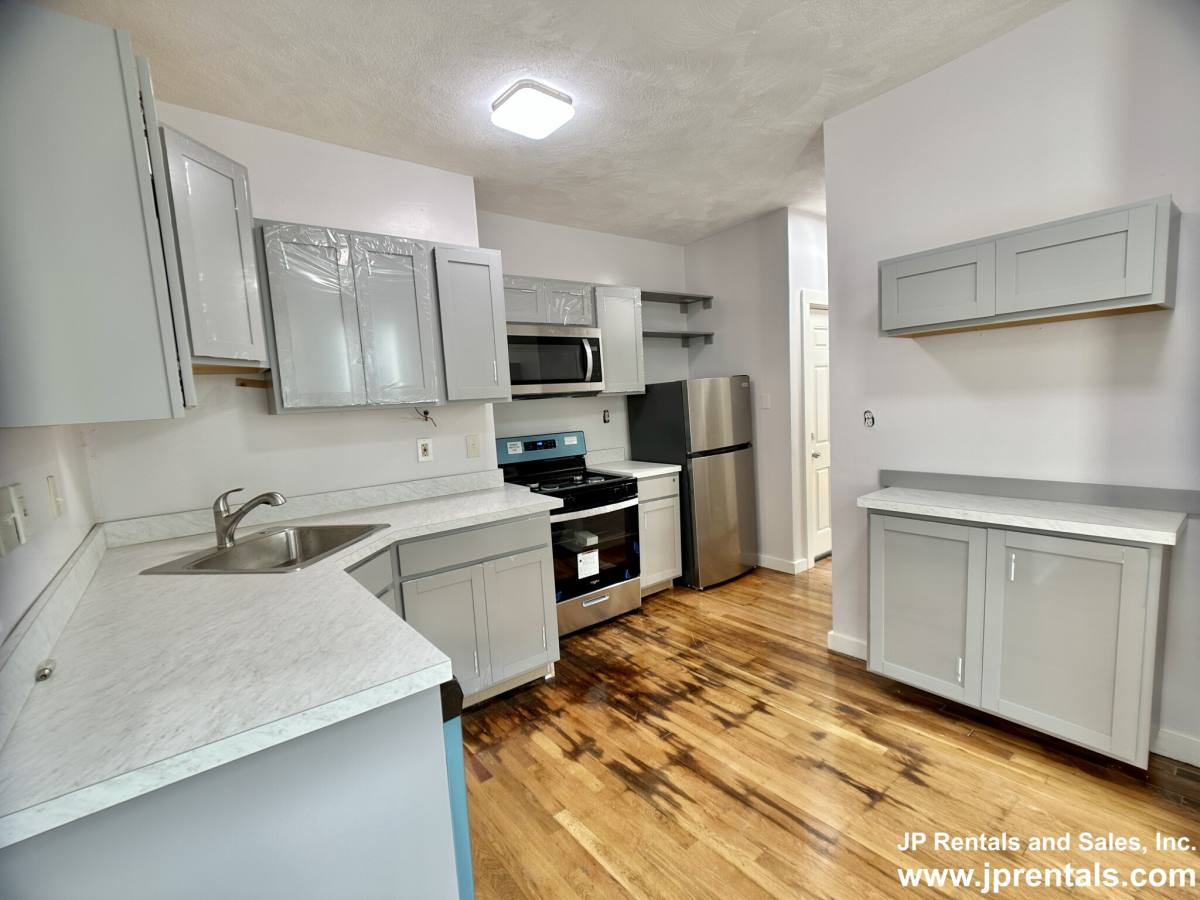 Apartment for rent at 39 Boynton St #3R, Jamaica Plain, MA 02130