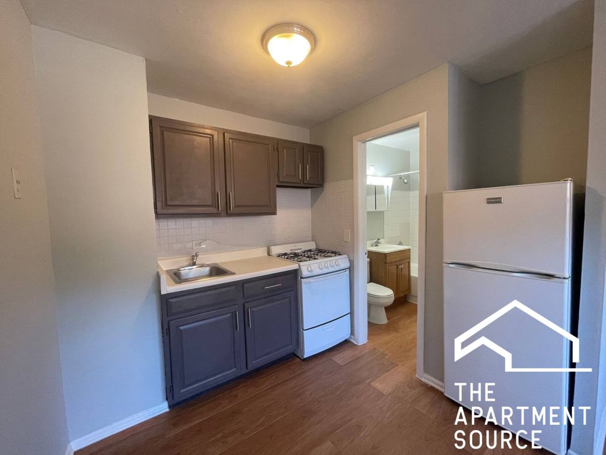 Apartment for rent at 4616 N Beacon St #2D, Chicago, IL 60640