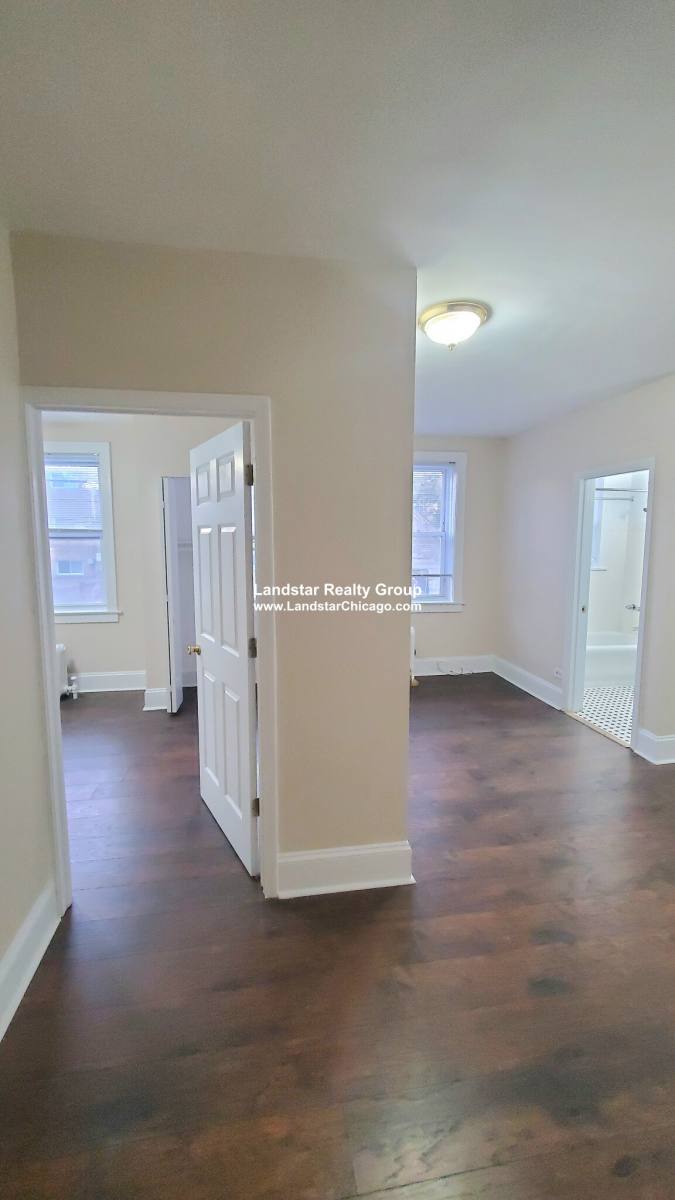 Apartment for rent at 1333 W Birchwood Ave #204, Chicago, IL 60626