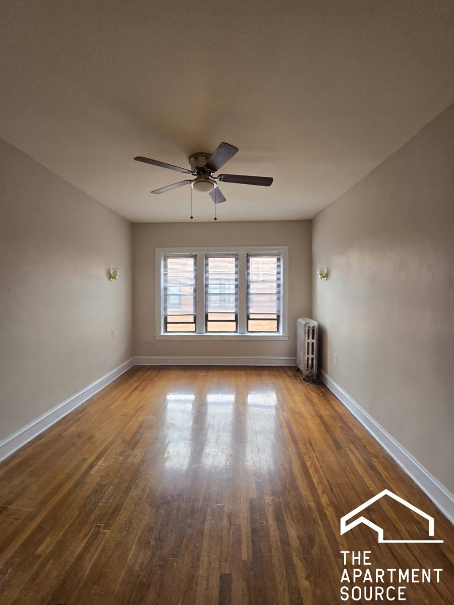 Apartment for rent at 13705 W Estes Ave #3S, Chicago, IL 60626