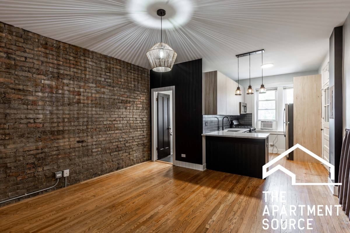 Apartment for rent at 4011 N Lowell Ave #3W, Chicago, IL 60641