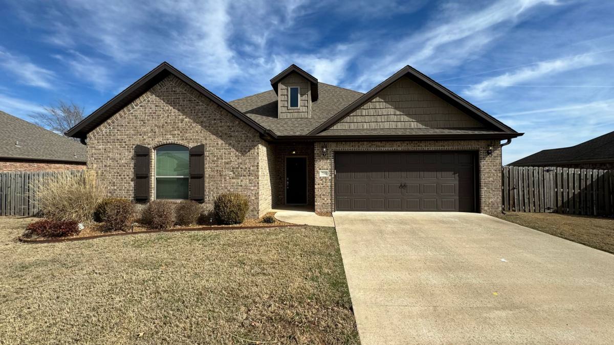 House for rent at 750 Fontana St, Centerton, AR 72719