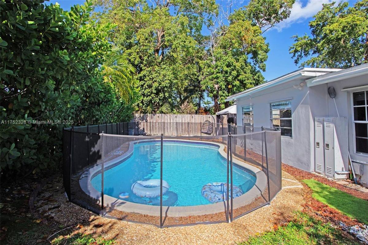 House for rent at 8121 NW 72nd, Fort Lauderdale, FL 33321