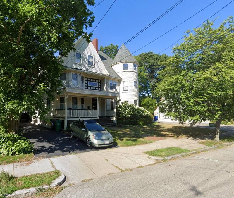Townhouse for rent at 140 Church St, Newton, MA 02458
