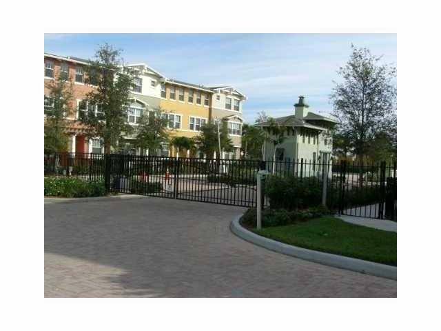Townhouse for rent at 447 Corte Madera Lane #7, West Palm Beach, FL 33401