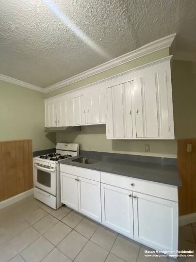 Apartment for rent at 4412 Washington St #2, Roslindale, MA 02131