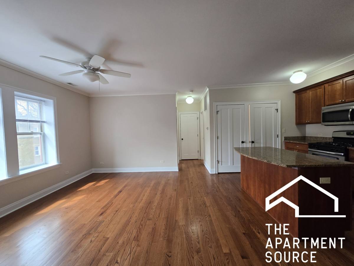 Apartment for rent at 2704 W Ainslie St #2, Chicago, IL 60625