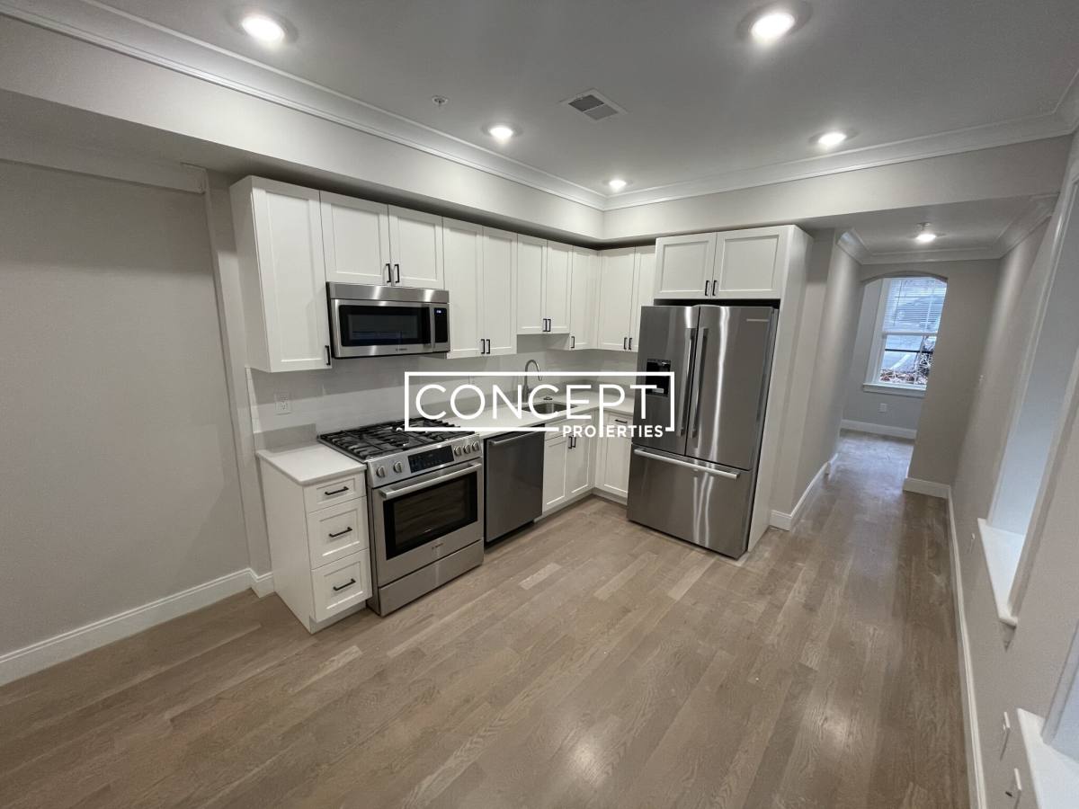 Apartment for rent at 36 Englewood #2, Brighton, MA 02135
