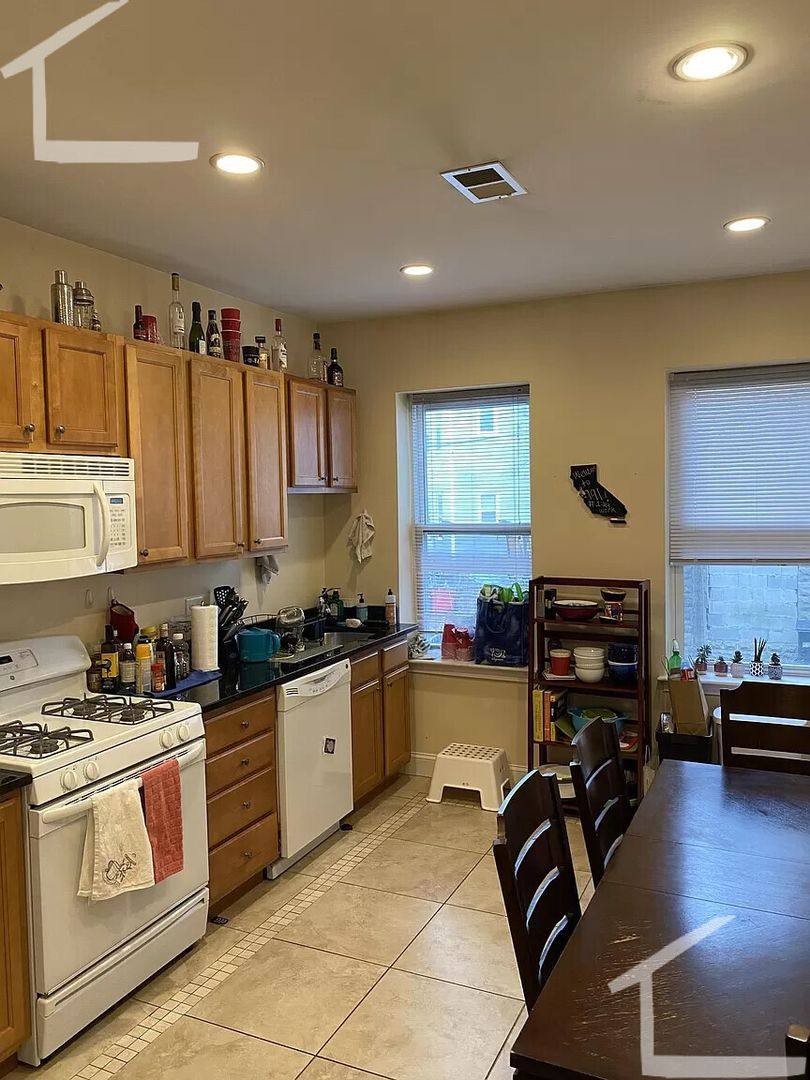 Townhouse for rent at 191 Boylston St #3B, Jamaica Plain, MA 02130