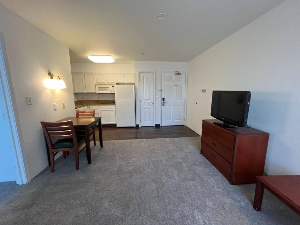 Apartment for rent at 655 N Sam Houston Parkway E, Houston, TX 77060