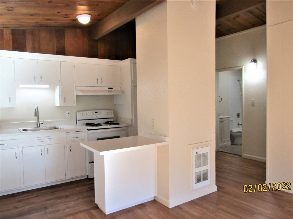 Apartment for rent at 862 W Ave, Santa Rosa, CA 95407
