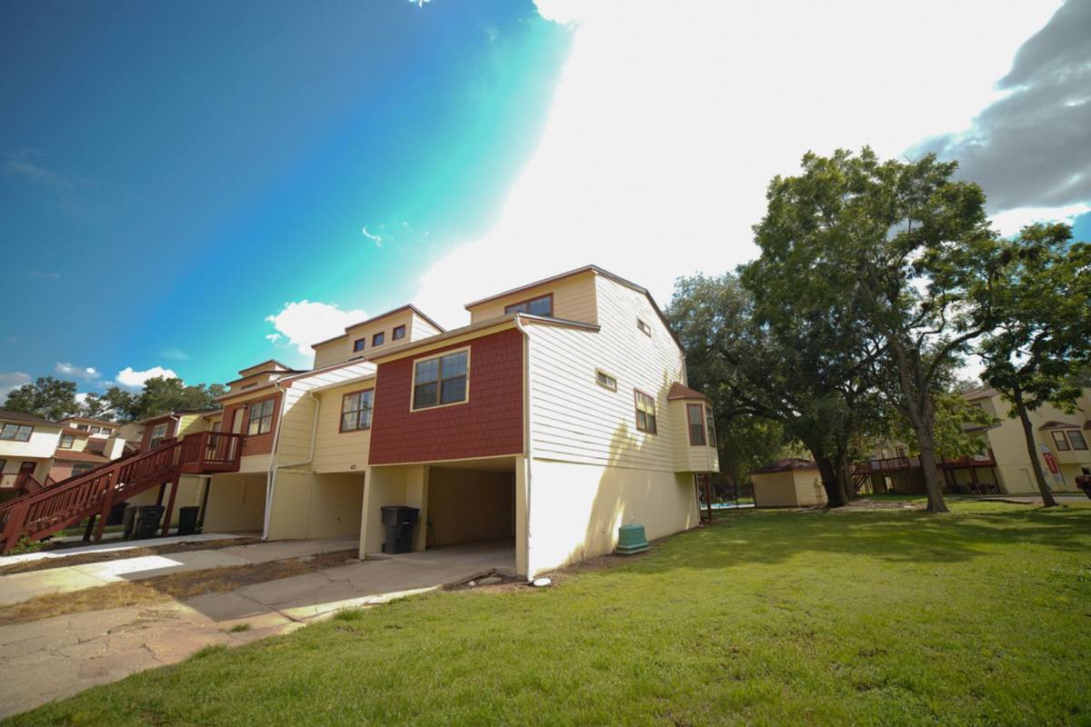 Townhouse for rent at 420 Indian Village Trail, Tallahassee, FL 32304