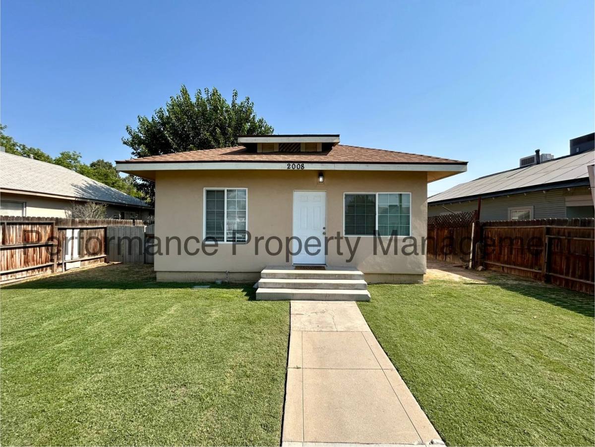 House for rent at 2008 Forrest St, Bakersfield, CA 93304