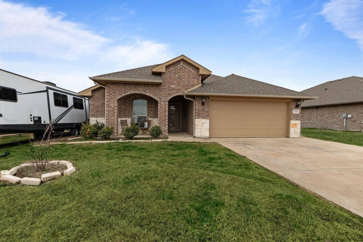 House for rent at 115 Oak Springs, Mabank, TX 75147