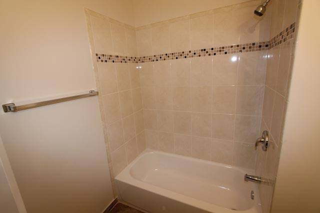 Apartment for rent at 4030 S Cottage Grove Ave, Chicago, IL 60653