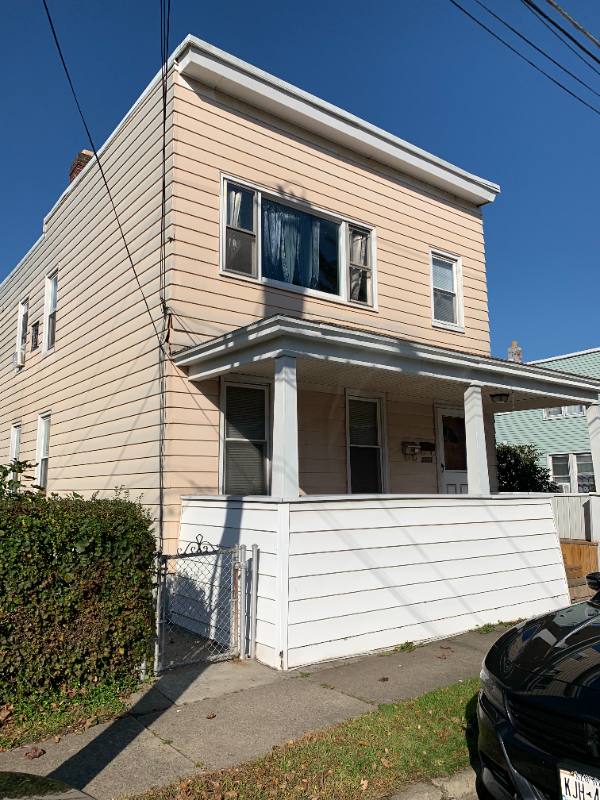 House for rent at 2511 6th Ave, Watervliet, NY 12189
