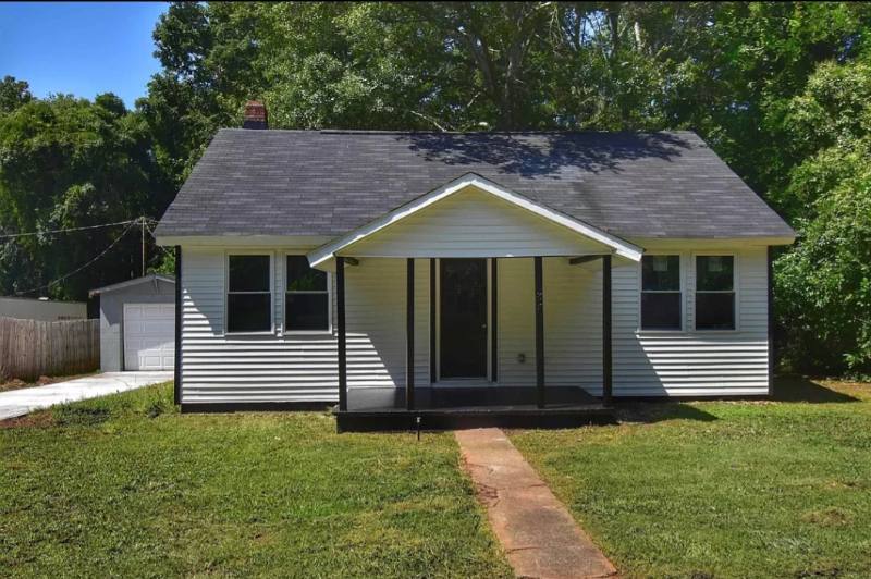 House for rent at 187 S Carolina Ave, Spartanburg, SC 29306