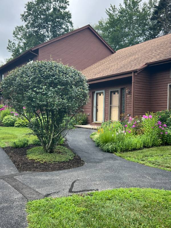 Townhouse for rent at 348 Boston Post Rd #C16, Waterford, CT 06385