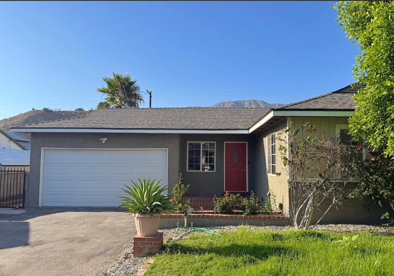 House for rent at 8015 Grove St, Sunland, CA 91040