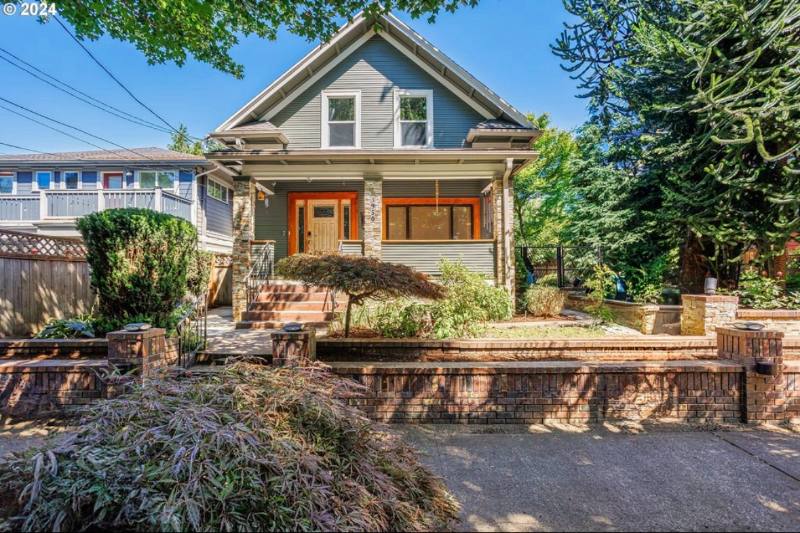 Apartment for rent at 3950 NE Garfield Ave #A, Portland, OR 97212