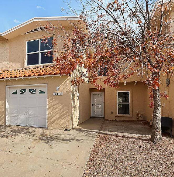 Townhouse for rent at 714 La Chapa Ave, El Paso, TX 79912