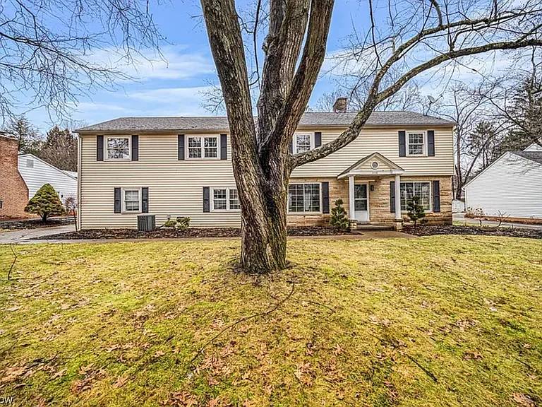 House for rent at 444 Hampshire, Akron, OH 44313