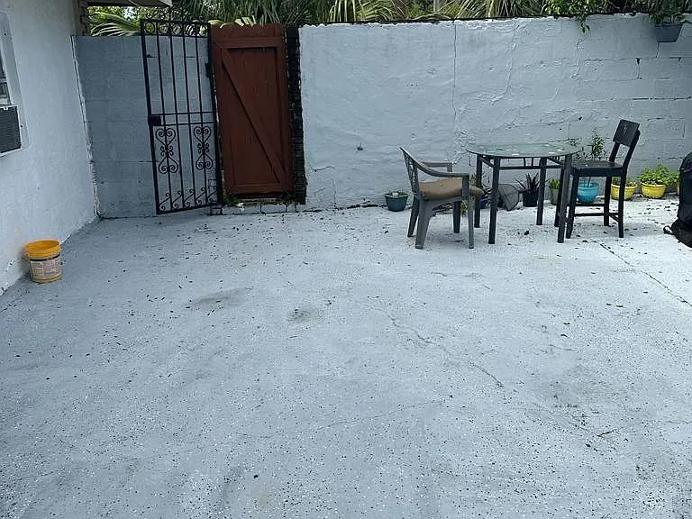 House for rent at 201 NW 28th Terrace, Fort Lauderdale, FL 33311