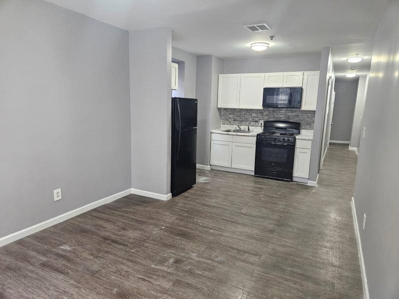 Apartment for rent at 600 Main St #1, Wallington, NJ 07057
