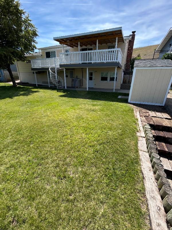 House for rent at 1307 3rd W Hill Dr, Great Falls, MT 59404