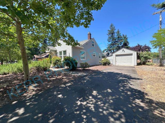 House for rent at 6153 SE Tenino St, Portland, OR 97206