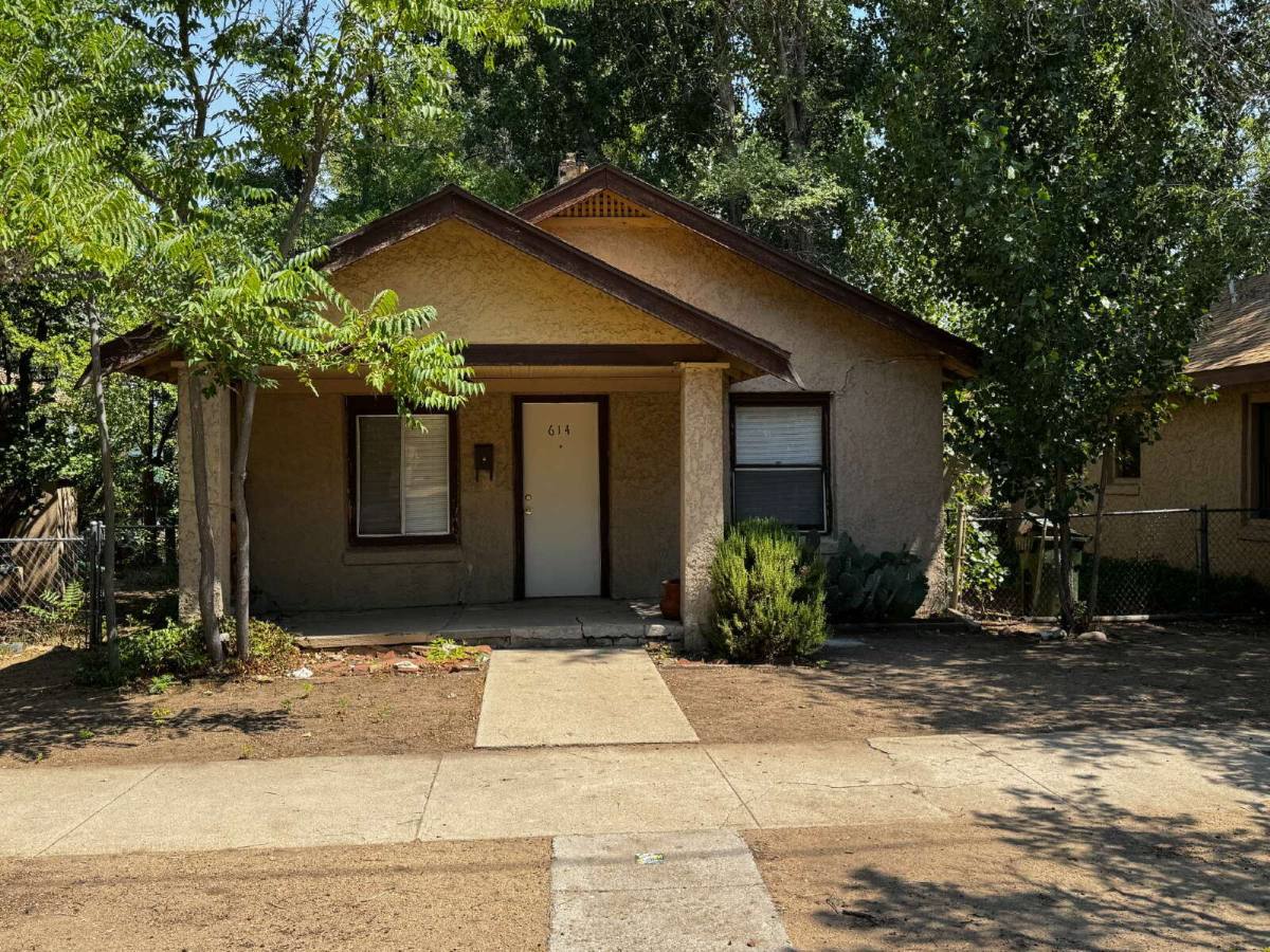 House for rent at 614 E Willis St, Prescott, AZ 86301