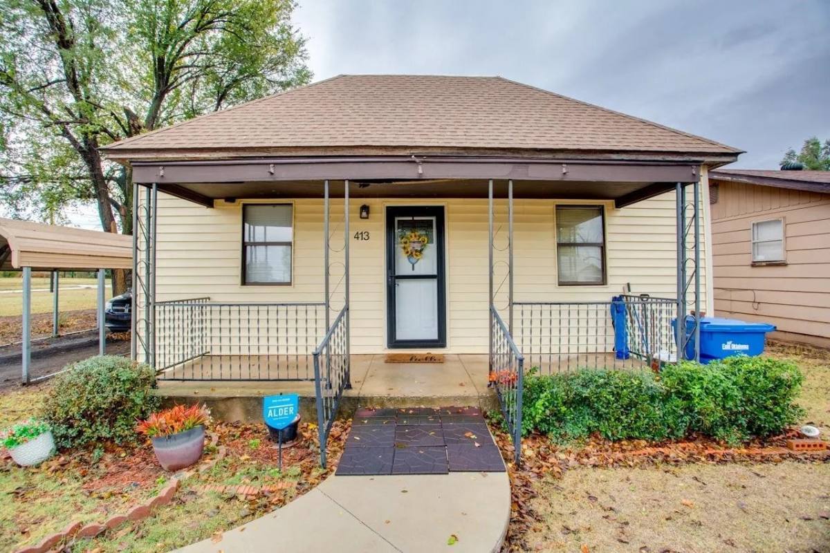 House for rent at 413 E Wabash Ave, Enid, OK 73701