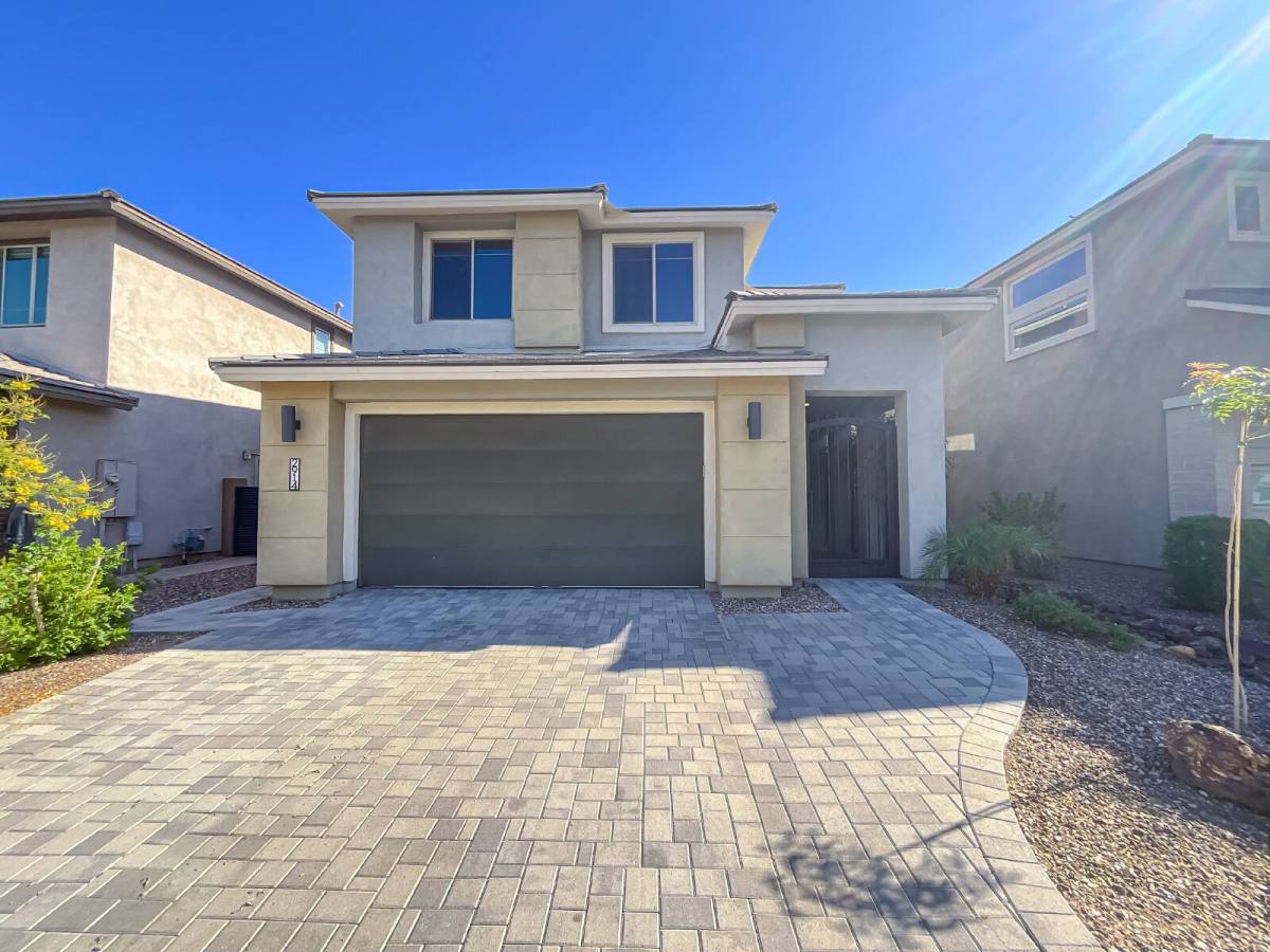 2914 E Sands Dr, Phoenix, AZ 85050