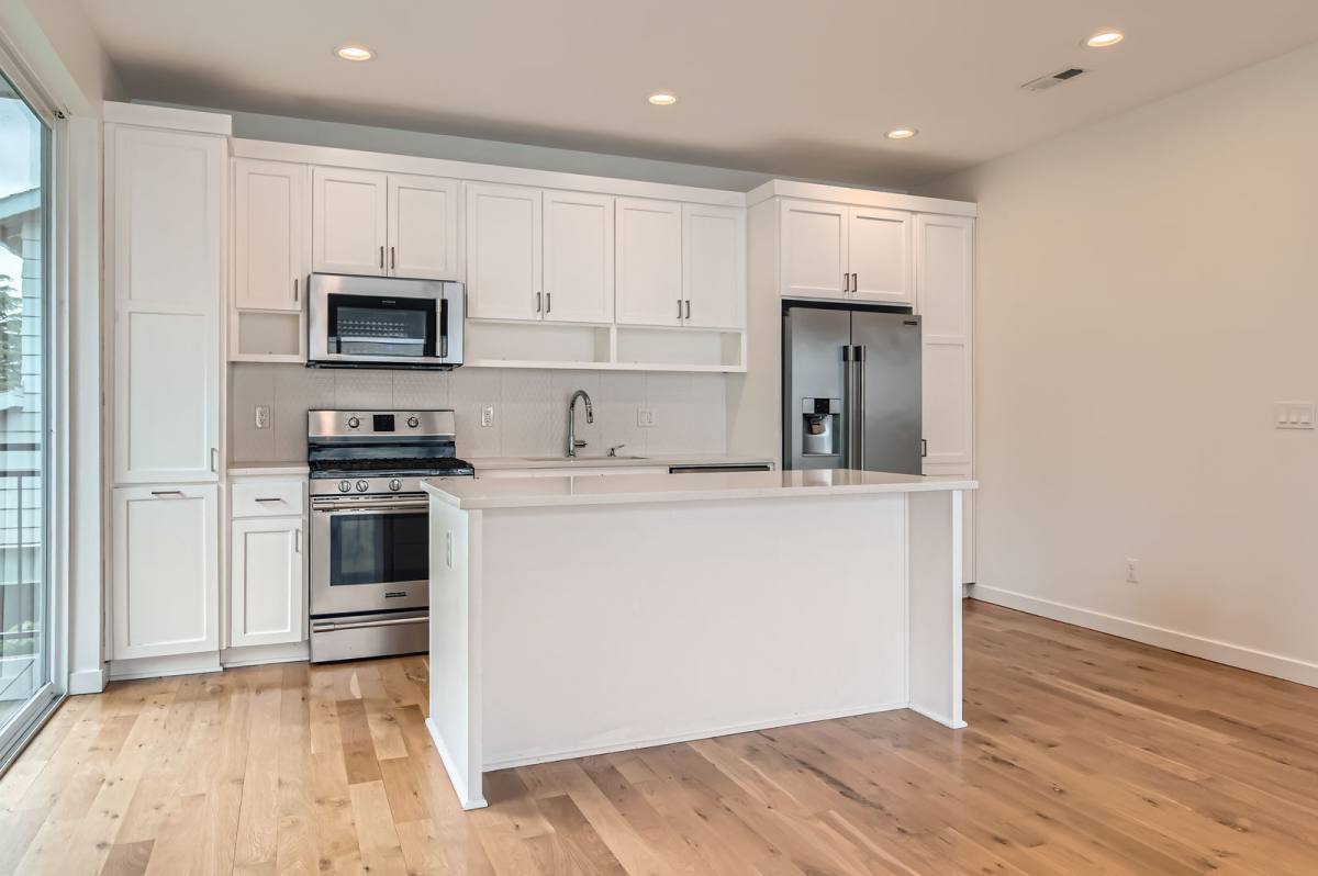 Townhouse for rent at 1010 N Ainsworth St, Portland, OR 97217