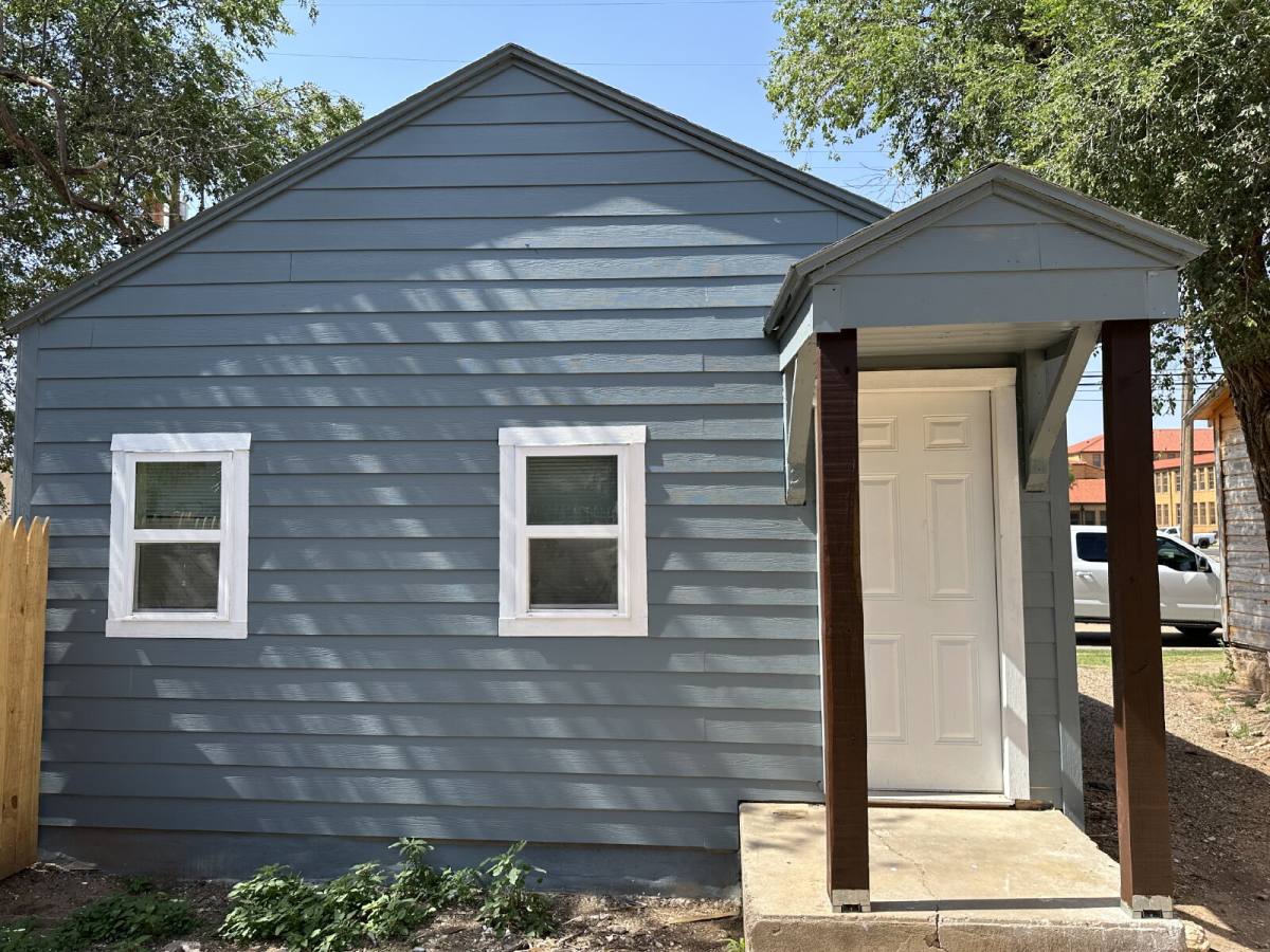 Townhouse for rent at 2114 20th St, Lubbock, TX 79411
