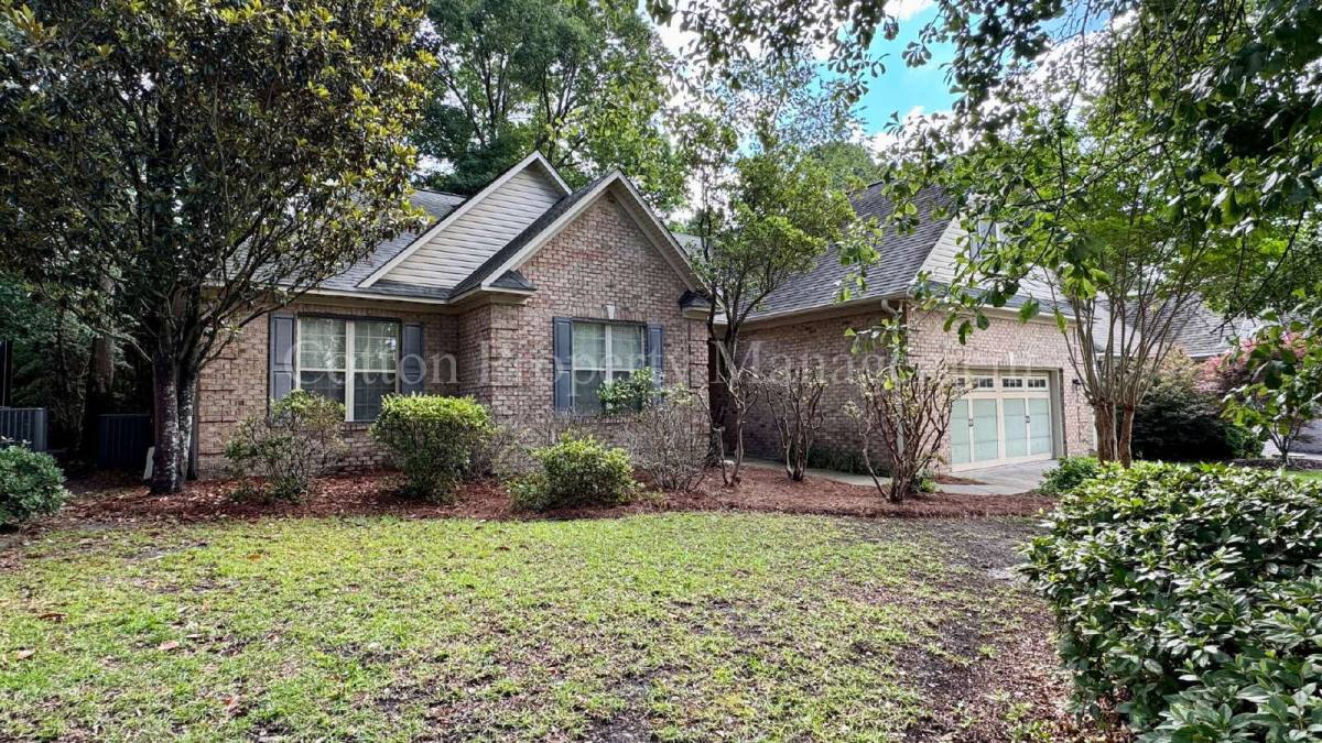 House for rent at 8854 Plantation Landing Dr, Wilmington, NC 28411