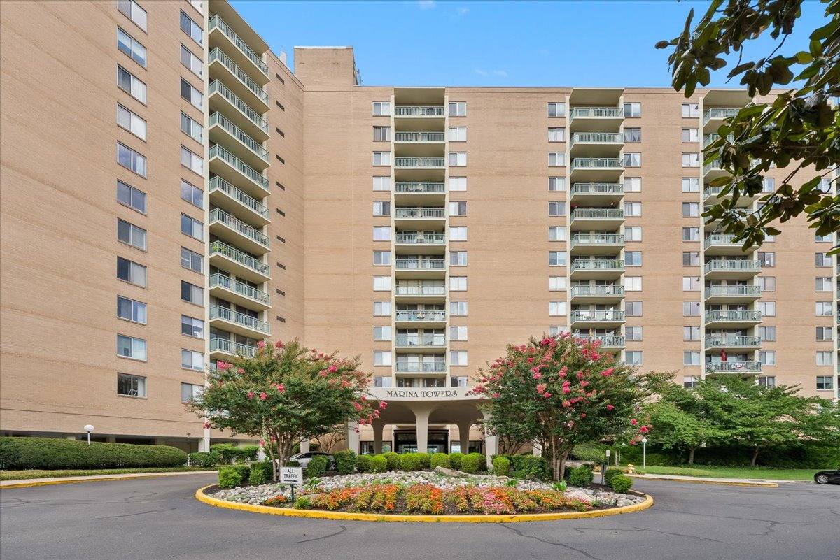 Condo for rent at 501 Slaters Lane #907, Alexandria, VA 22314