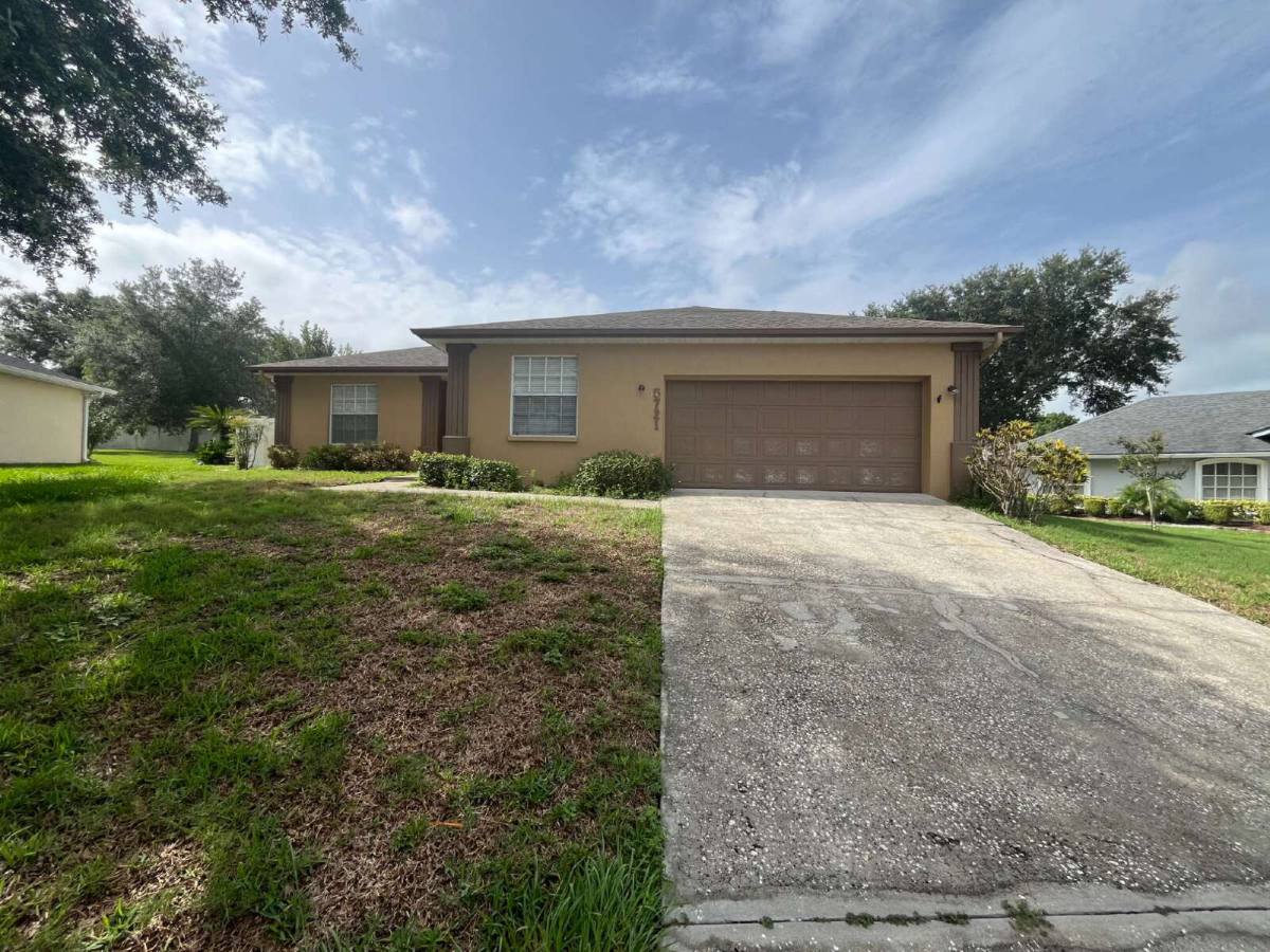 House for rent at 5721 Manchester Dr W, Lakeland, FL 33810