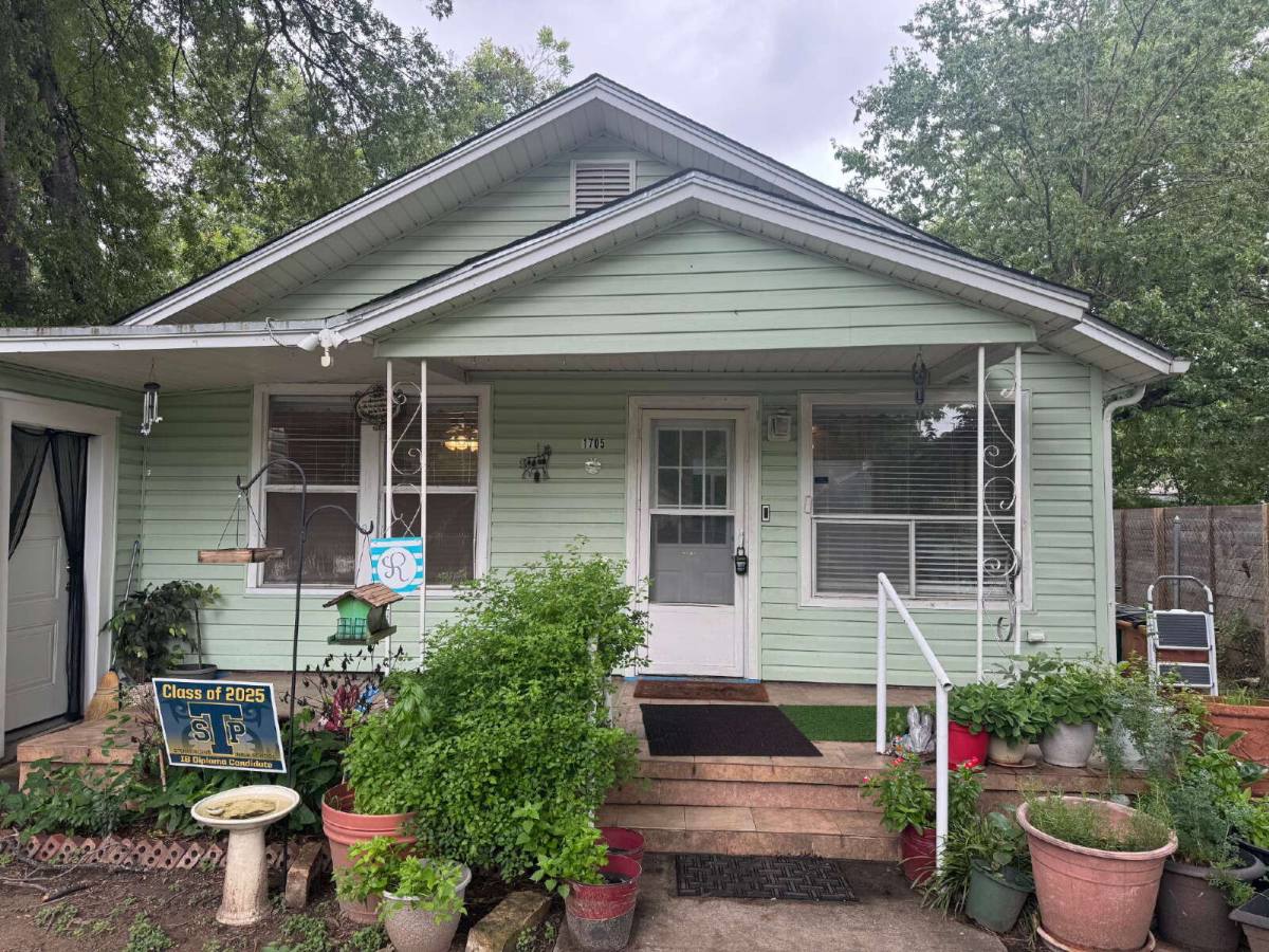 House for rent at 1705 Holly St, Austin, TX 78702