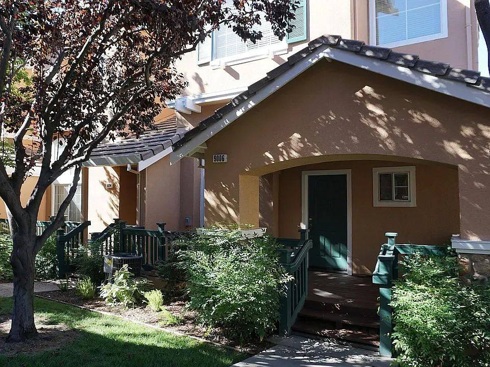 Townhouse for rent at 9006 Falcon St, Danville, CA 94506