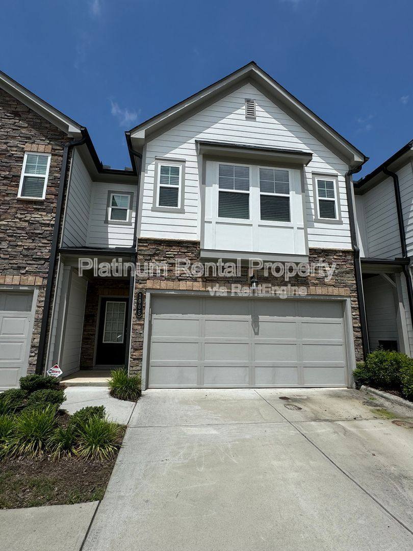 Townhouse for rent at 1005 Ramon Dr, Grayson, GA 30017