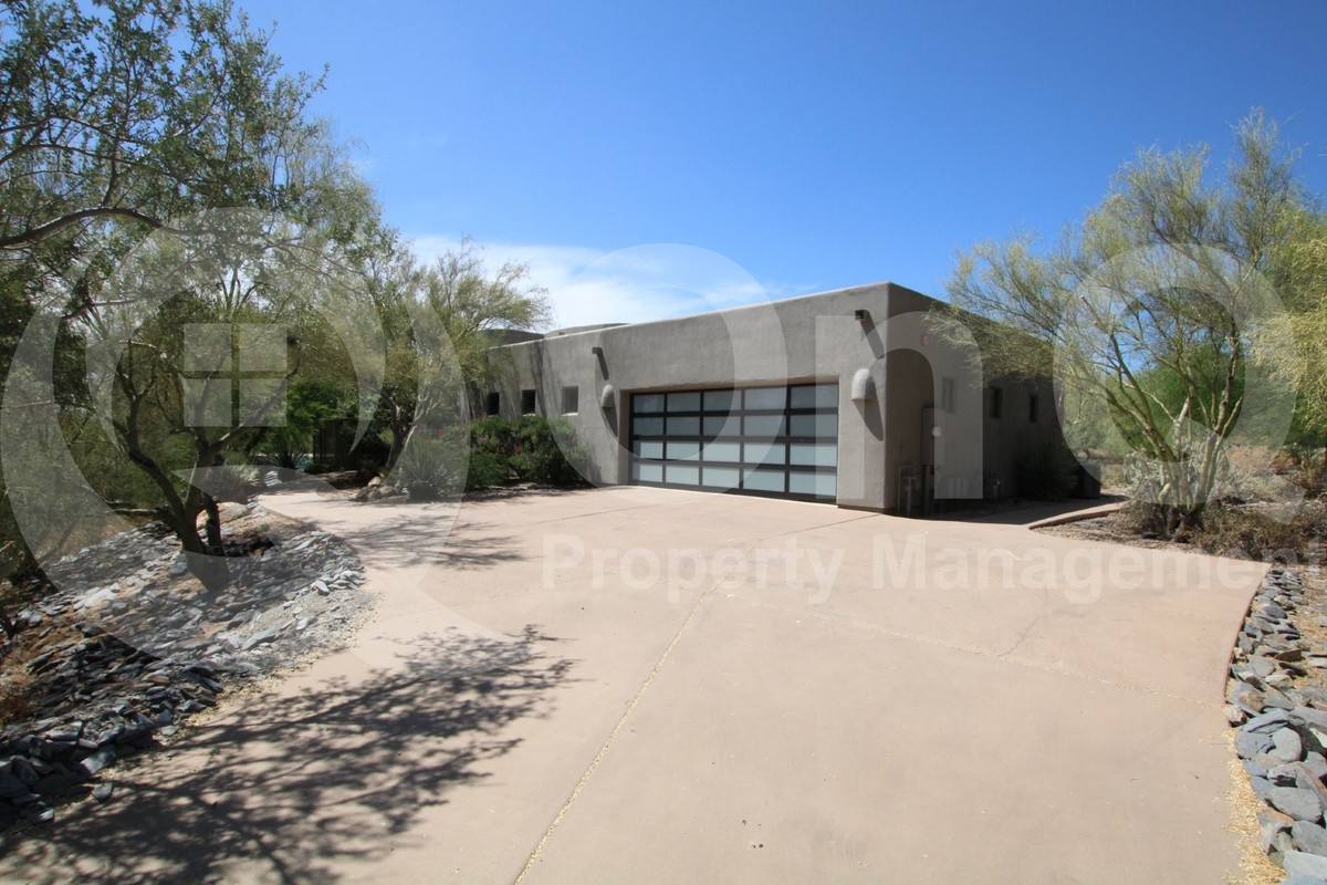 House for rent at 5844 E Carefree Mountain Dr, Carefree, AZ 85377