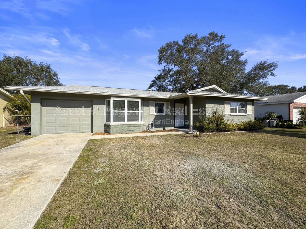 House for rent at 9893 47th Ave N, Saint Petersburg, FL 33708
