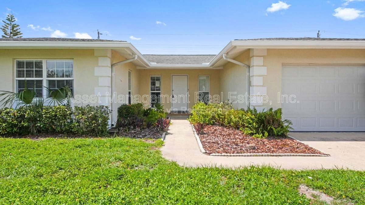 House for rent at 14010 102nd Ave N, Largo, FL 33774