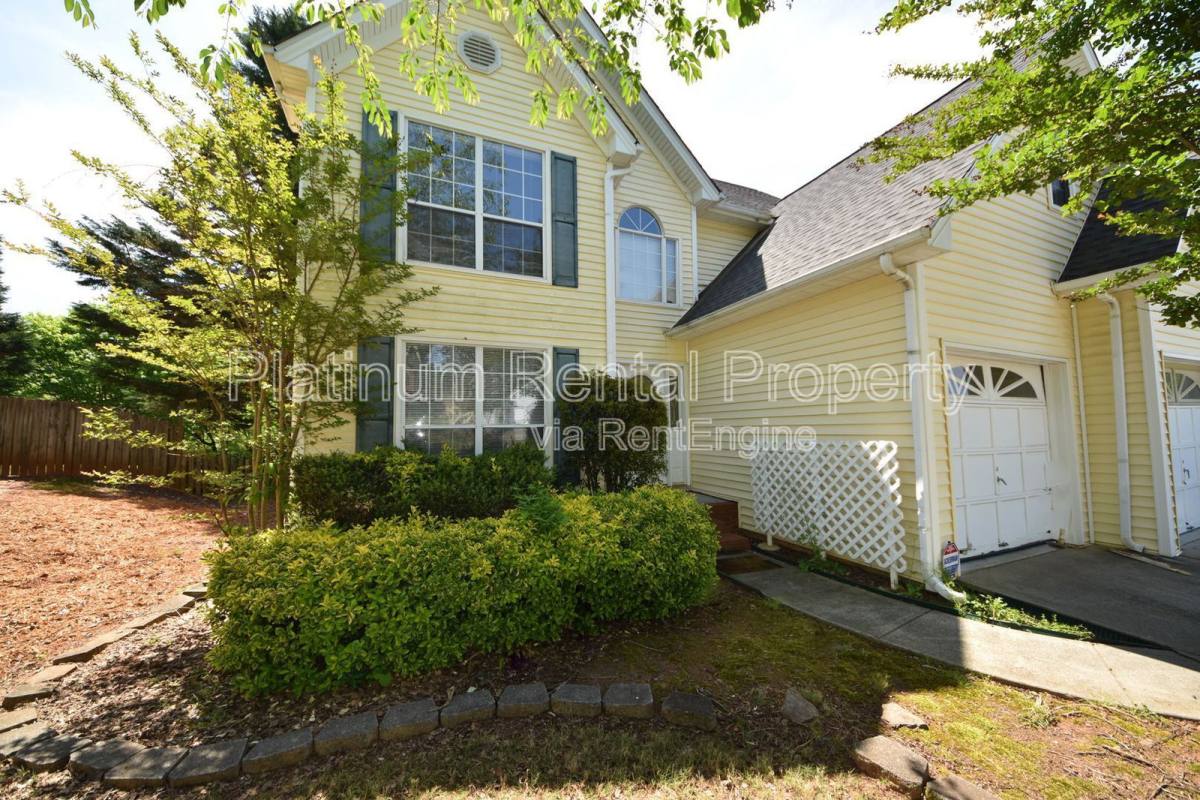 Apartment for rent at 950 Hillary Lane, Lawrenceville, GA 30043